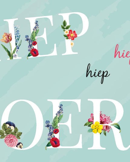 Wenskaart hiep hoera in bloemenletters (F11007)