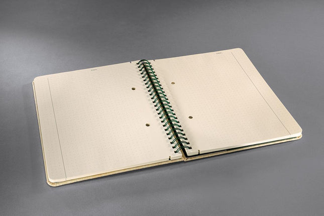 Boek met bamboe kaft, spiraalbinding