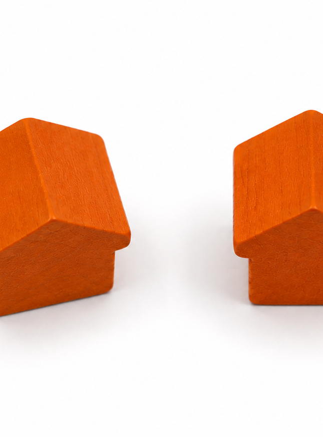 houten hotel - ca. 12x13x12 mm - oranje