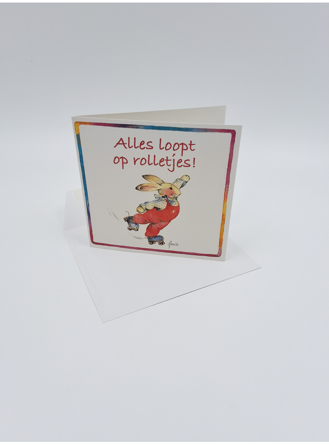 Vierkante wenskaart konijn, "Alles loopt op rolletjes" (F04051)