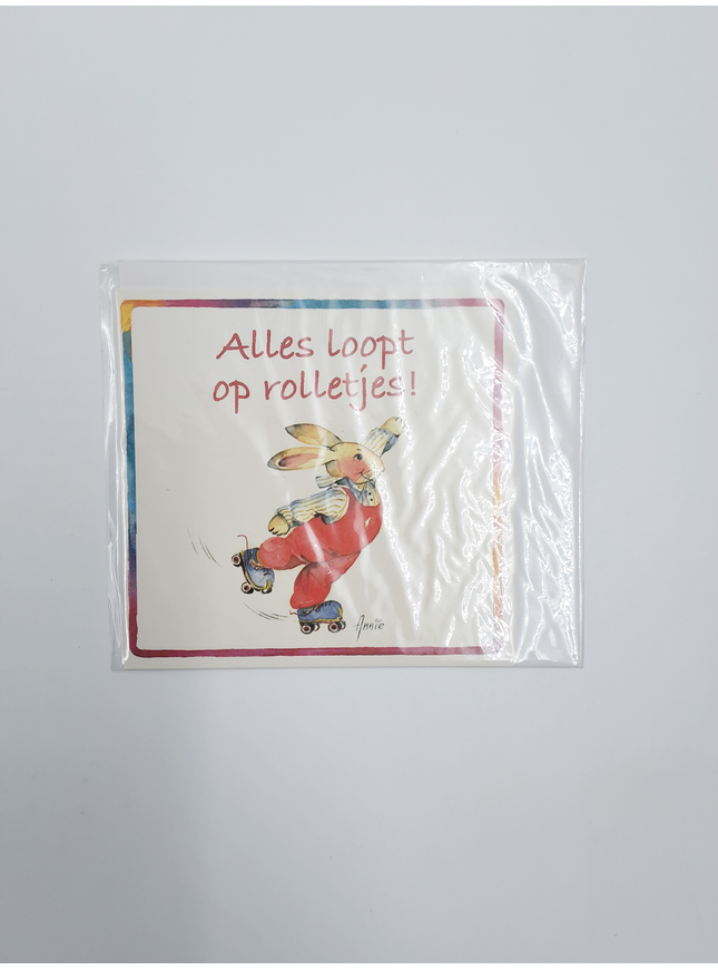Vierkante wenskaart konijn, "Alles loopt op rolletjes" (F04051)