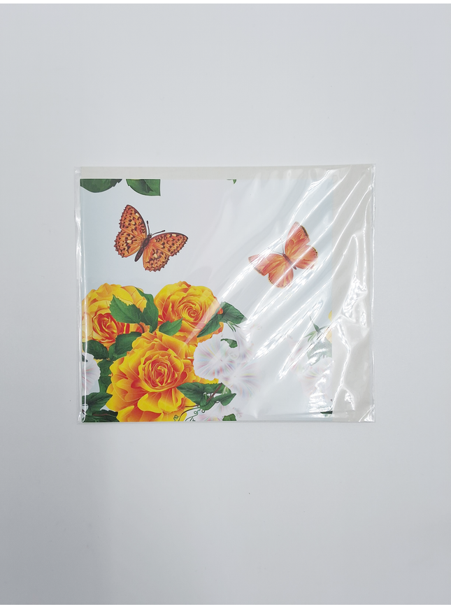 Vierkante wenskaart vlinder met rozen (F04106)