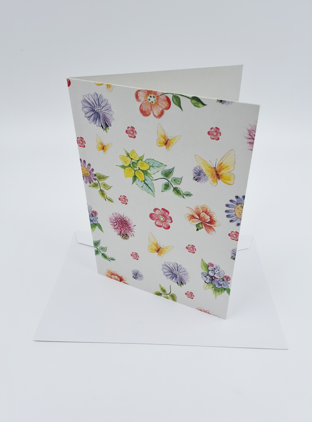 Wenskaart bloemen met vlinders (F10080)