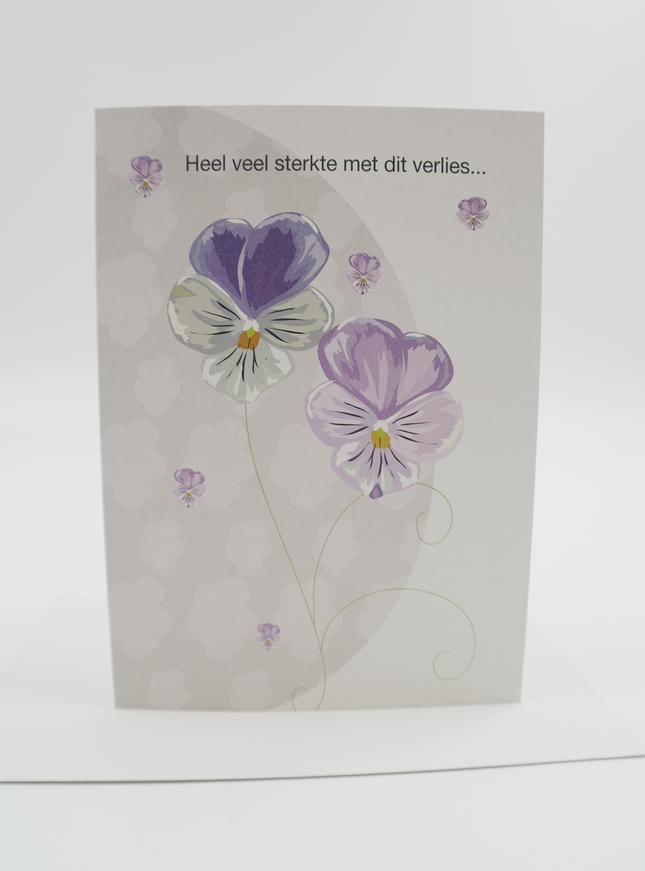 Wenskaart violen, Heel veel sterkte met dit verlies... (F11168)