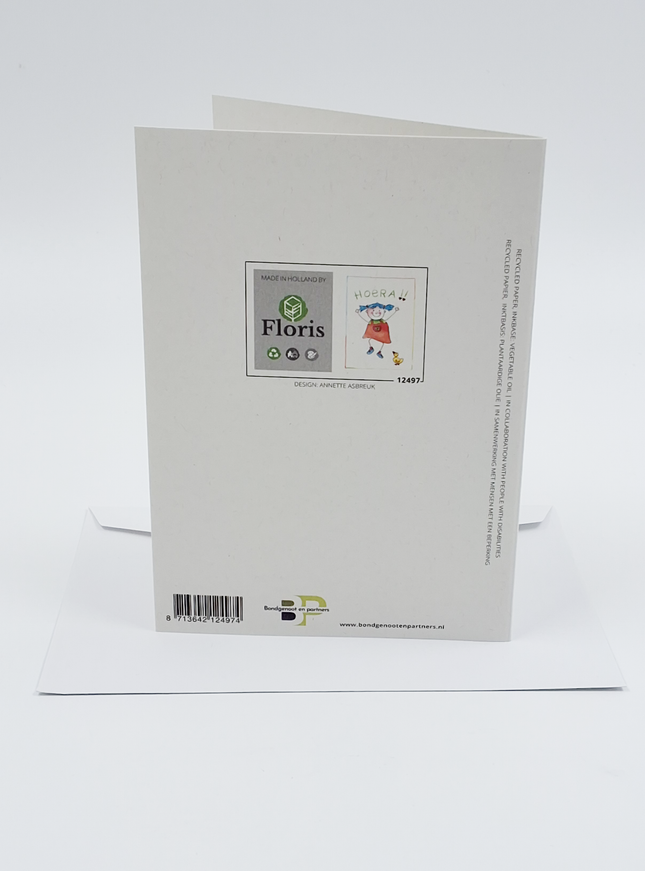Wenskaart meisje hoera (F12497)