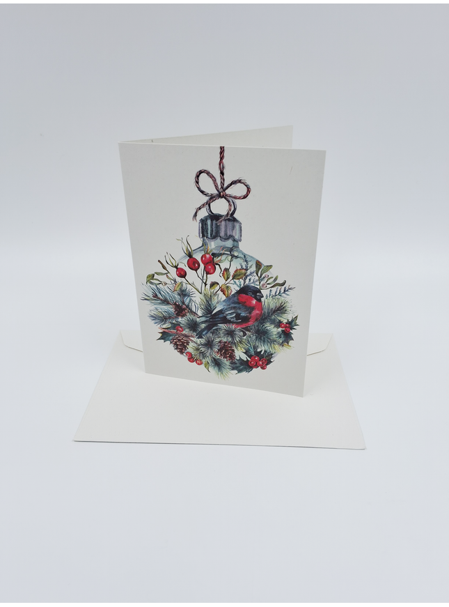 Wenskaart kerstbal met vogel (F13037)