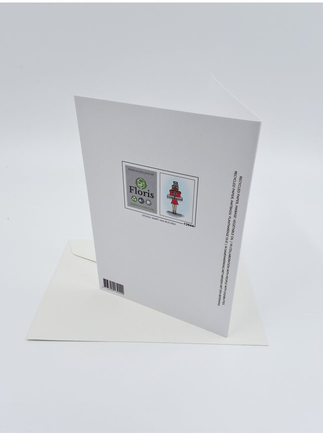 Wenskaart eco-lam. Meisje met cadeautjes (F13944)